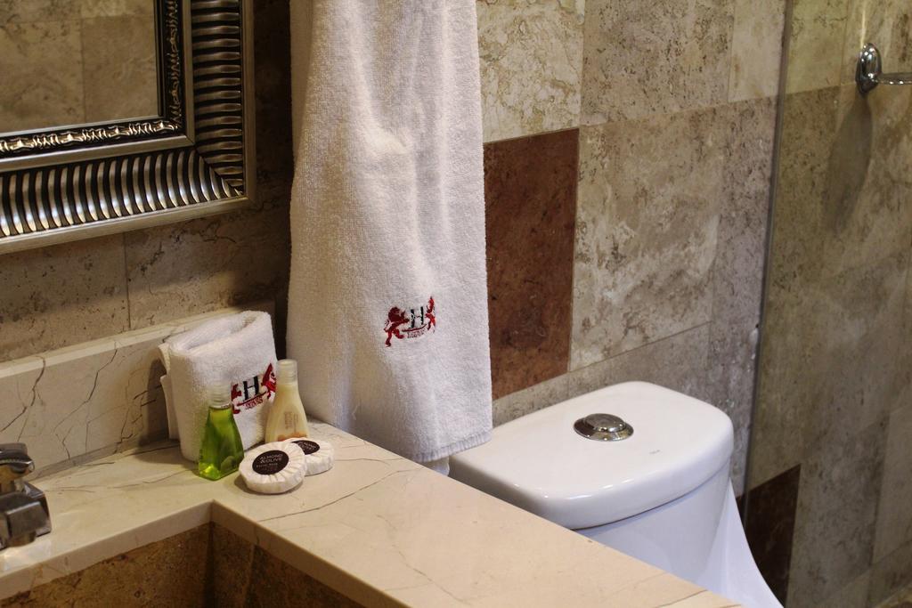 Hotel Leones Puebla Kültér fotó